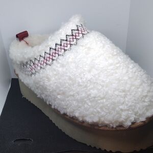 Cozy White Fleece Slip-On Clogs Women’s Size 10 (EU 41) Plush Comfort & Style